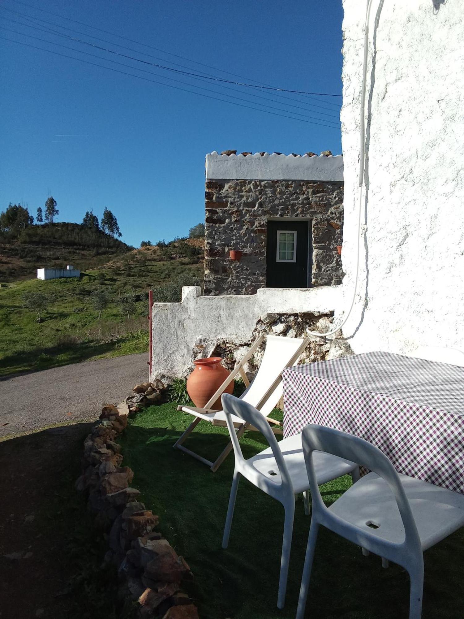 Palheiros Da Ribeira Guest House Pracana Cimeira Exterior photo